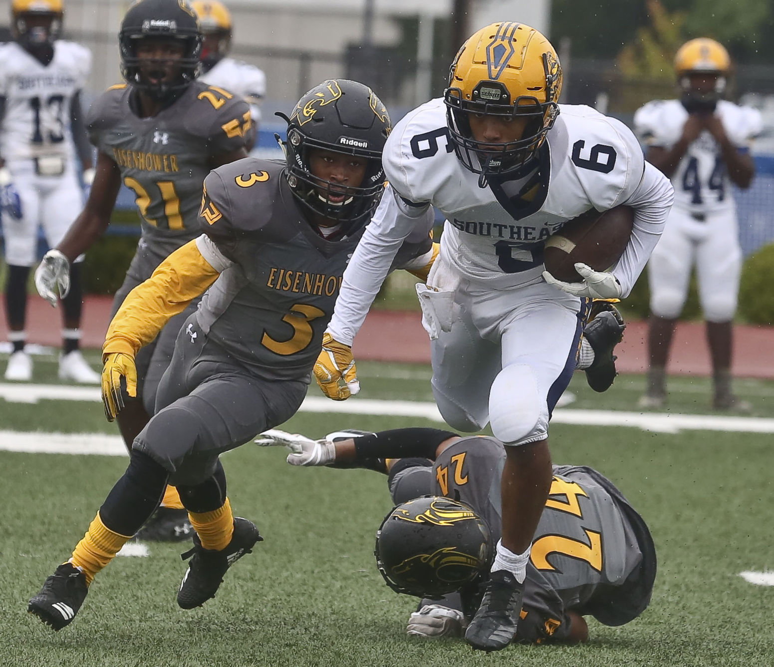 Eisenhower Southeast decgal 9 09.08.18.JPG